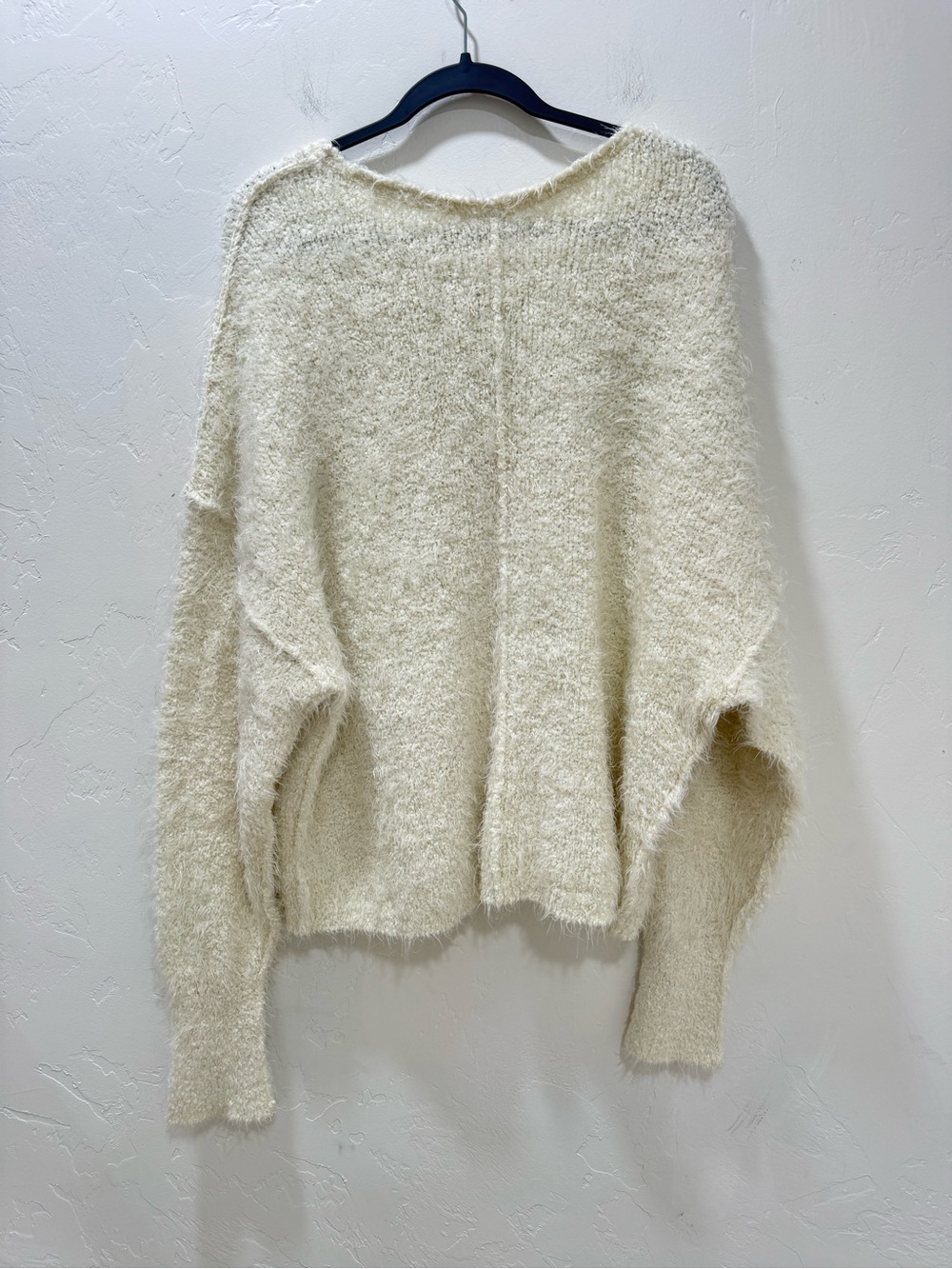 Free People Icing Fuzzy Knit Pullover Sweater Large Ivory V-Neck Oversized - Picture 7 of 15